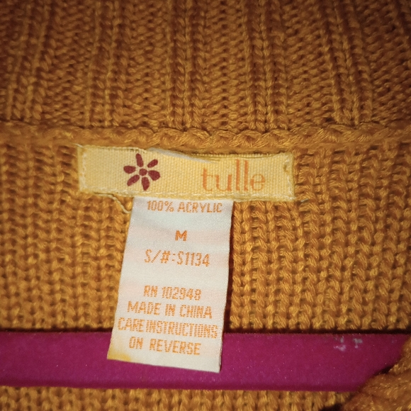 Women's Tulle Button up Short Sleeve Sweater  size Medium - Picture 2 of 5